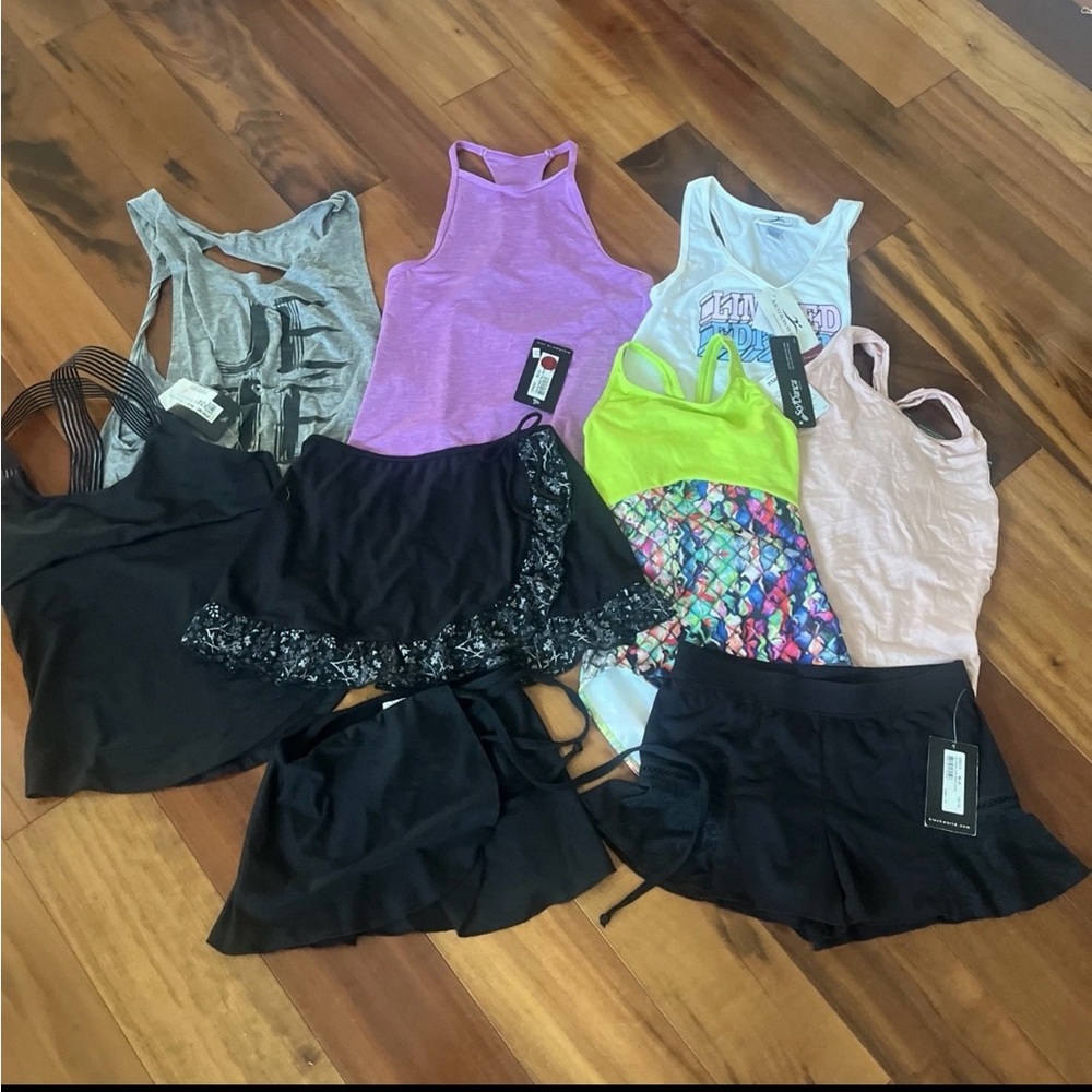 10 piece ballet/dance clothes lot Girls size 12/14 leotard skirt tank